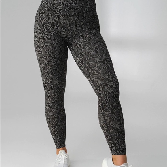 Balance Athletica ‘Storm’ Legging (XS) - Picture 8 of 8